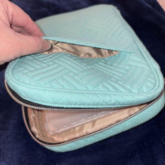 Quilted Jewelry  Organizer  Travel Case Zip Closure Multi Holders Unbranded - Picture 5 of 8